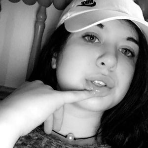 Meet your Posher, Skylar